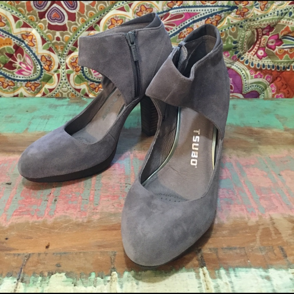 Tsudo Grey Suede, Size 7, Never Worn.
