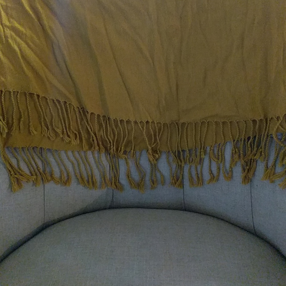 Goden Target scarf - Picture 3 of 3