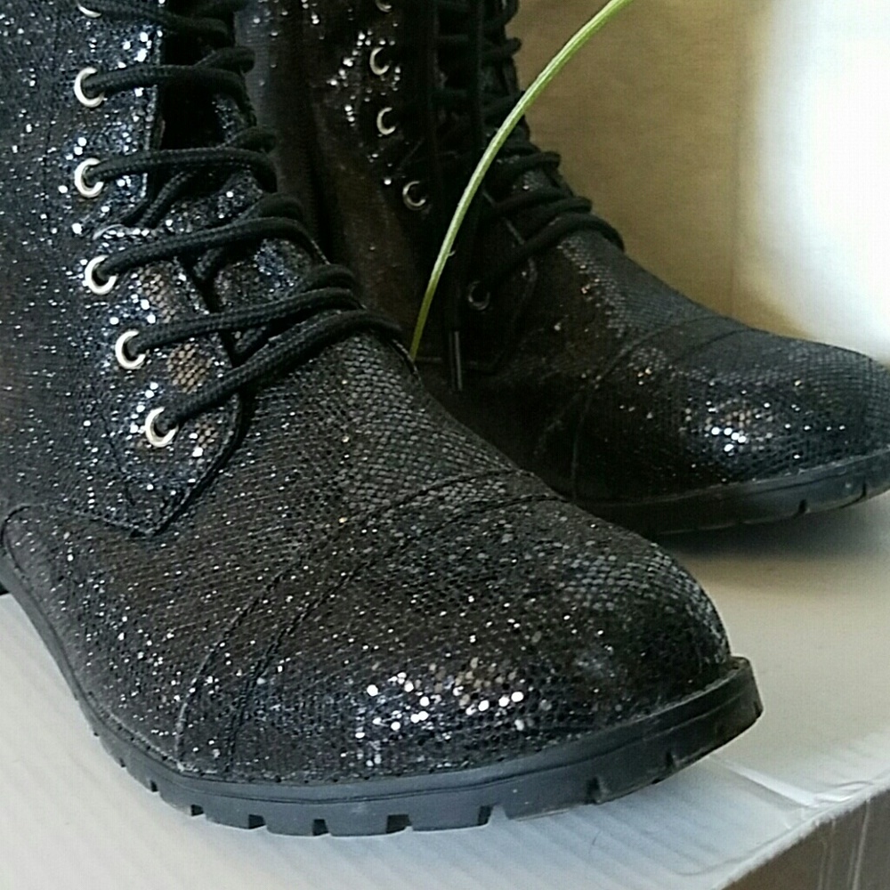 NWB Glimmer Black Combat Boots