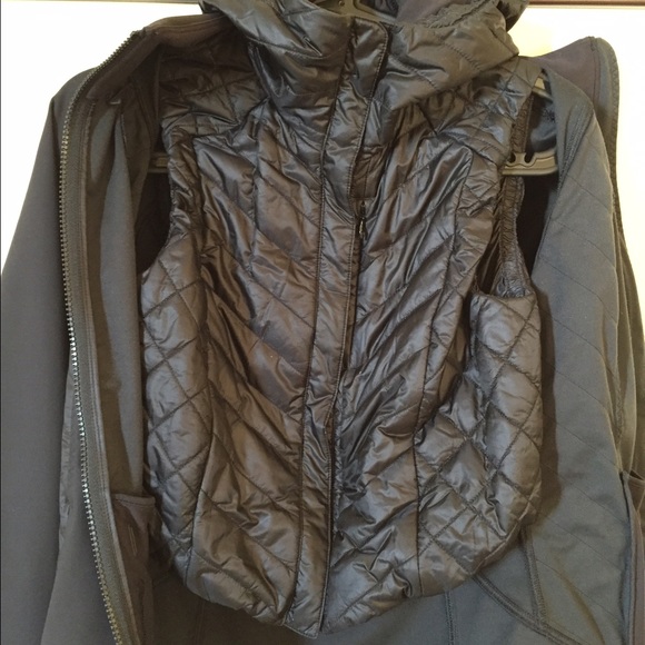 Lululemon wind runner softshell jacket - Picture 3 of 4