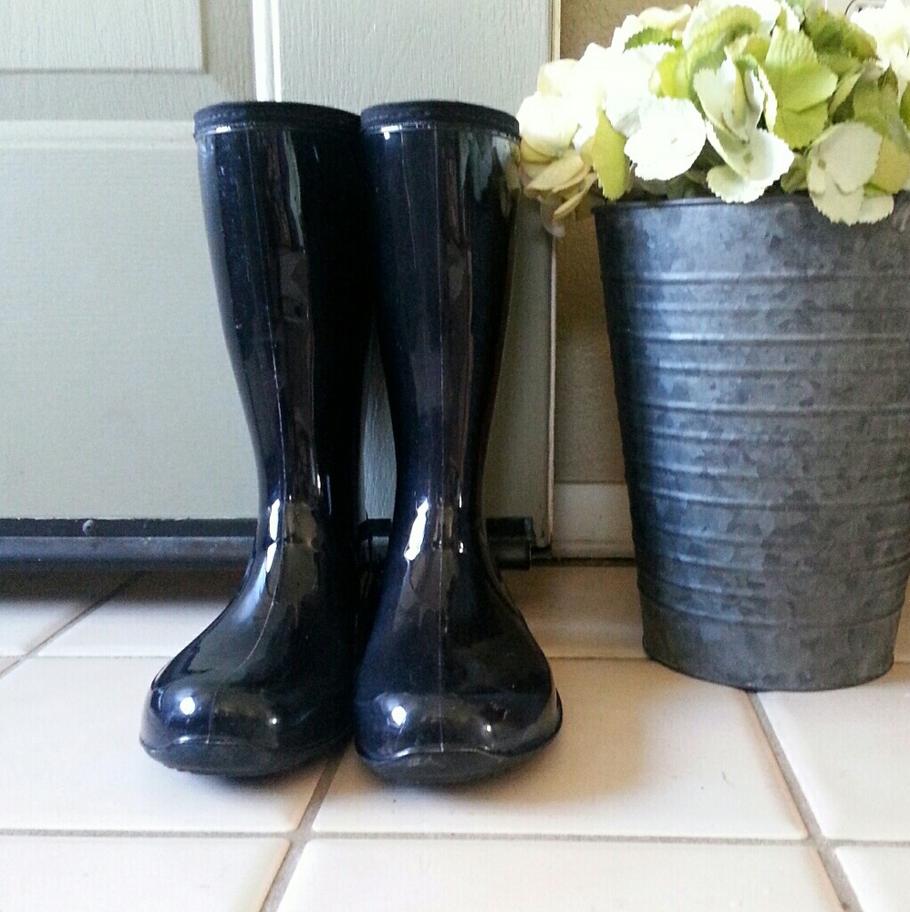 Kamik Black Rain Boots