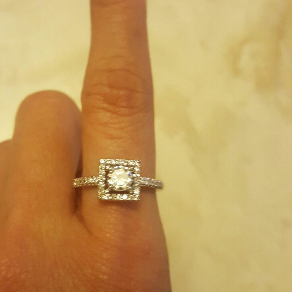 $29 white gold filled ring.size 7