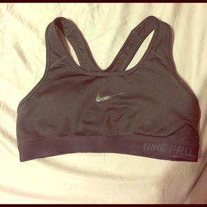Nike dri-fit sports bra size small