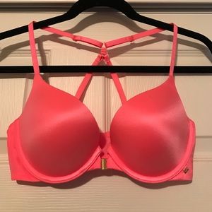 NWOT VS VERY SEXY PUSH UP BRA 💕
