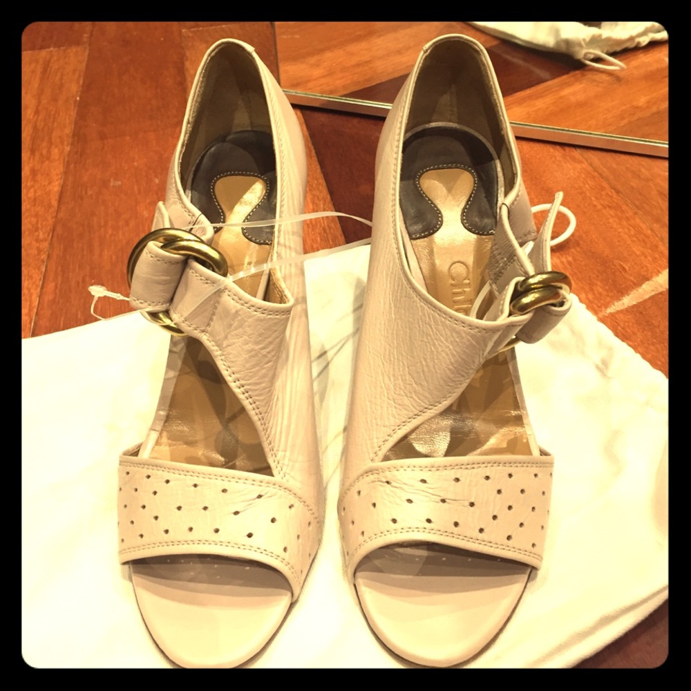 BRAND NEW Chloe heels!