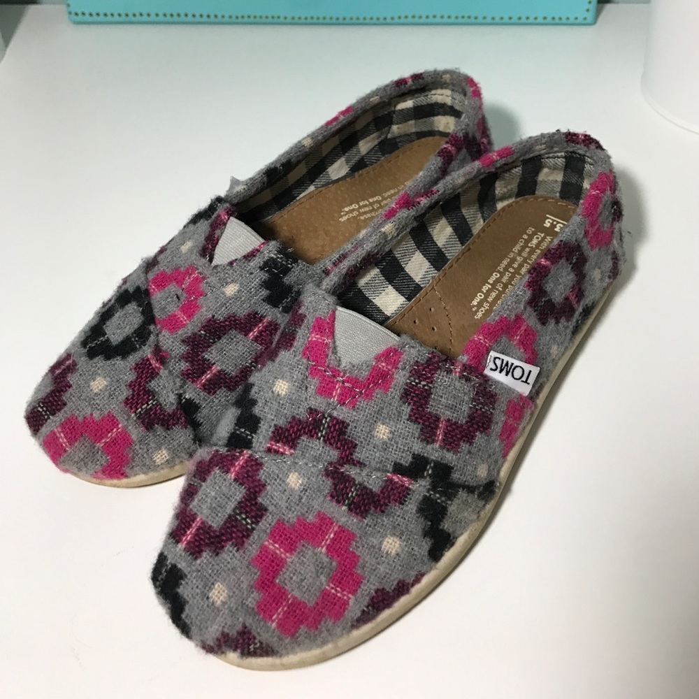 Patterned canvas TOMS