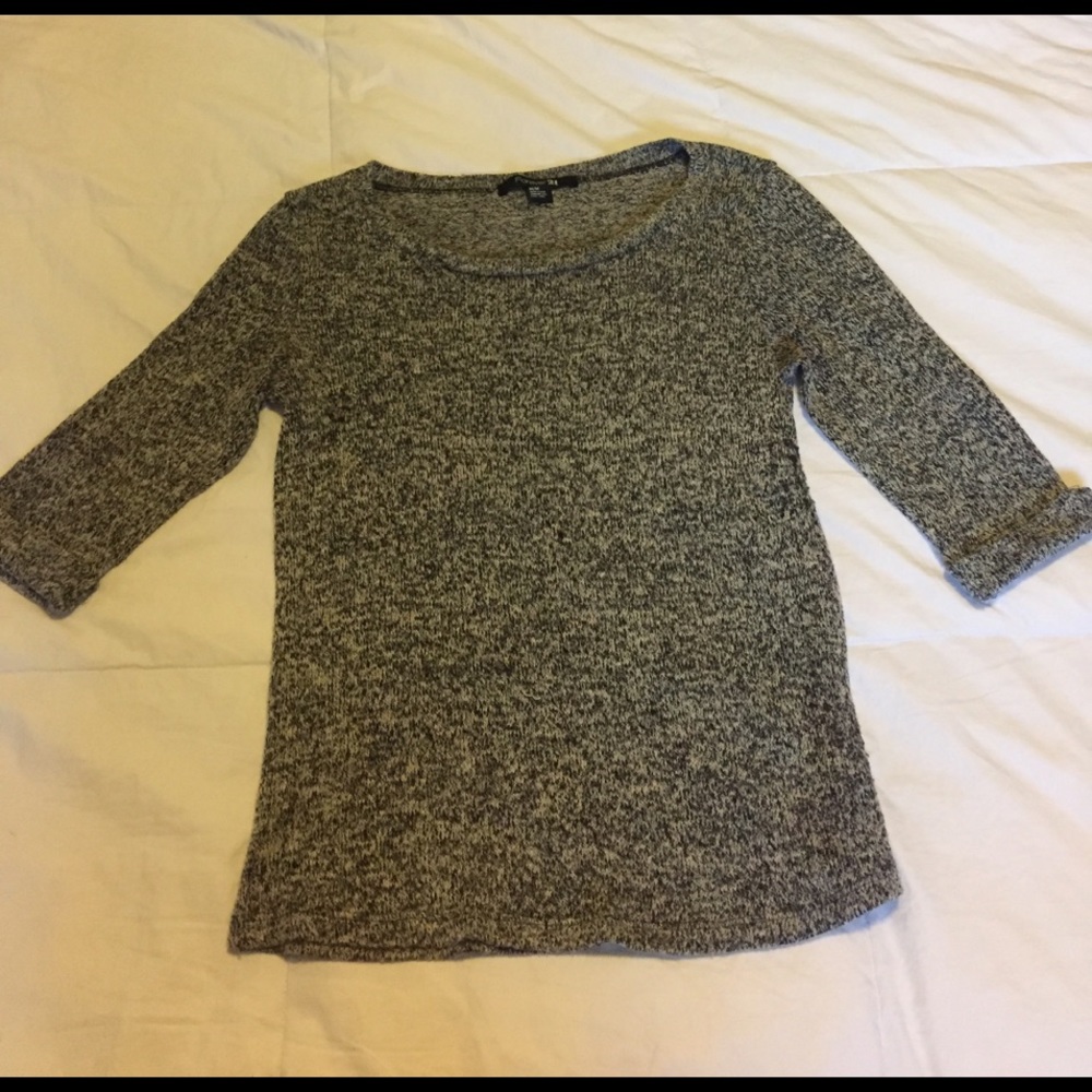Black/white knit tee
