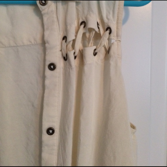 Top - Picture 2 of 2