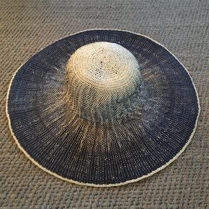 GAP Ombré Floppy Sun Hat