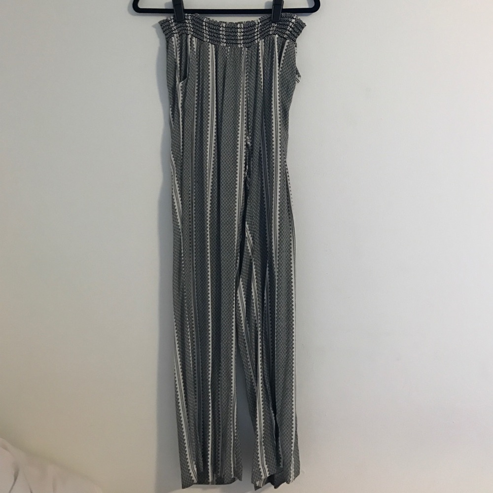 ⭐️MOVING SALE! ⭐️printed pants