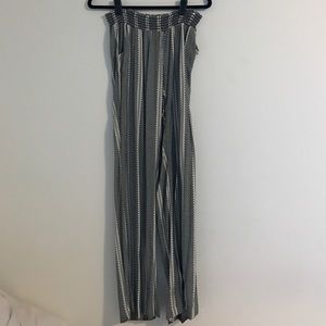 ⭐️MOVING SALE! ⭐️printed pants