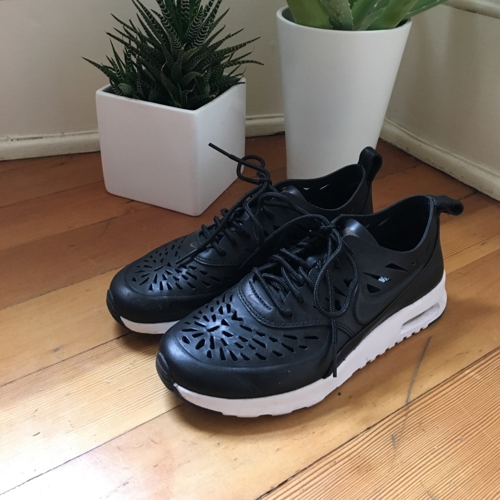 Nike Air Max Thea Joli Black Leather Women's US 7