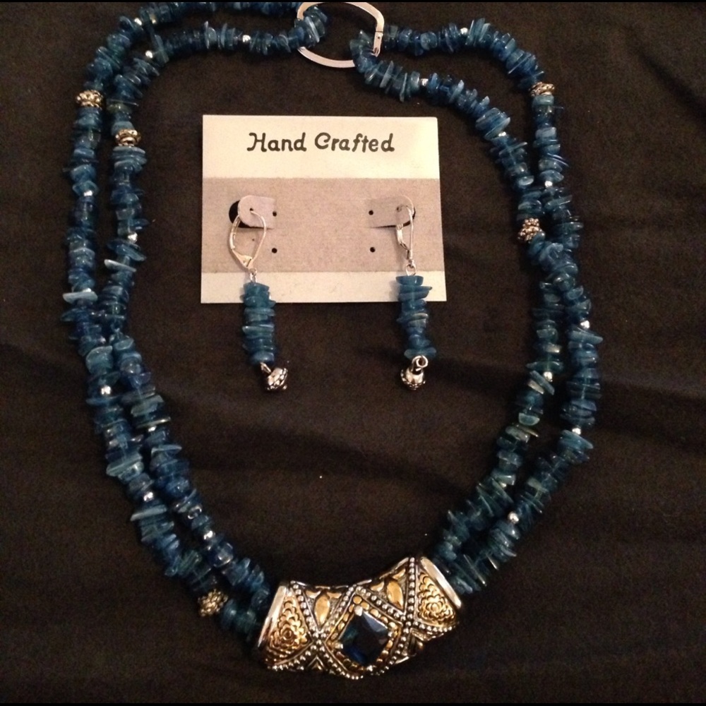 Necklace and earrings set