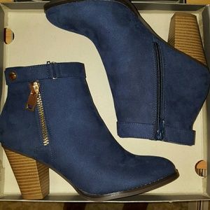 *Last chance* Navy Blue Faux Suede Booties