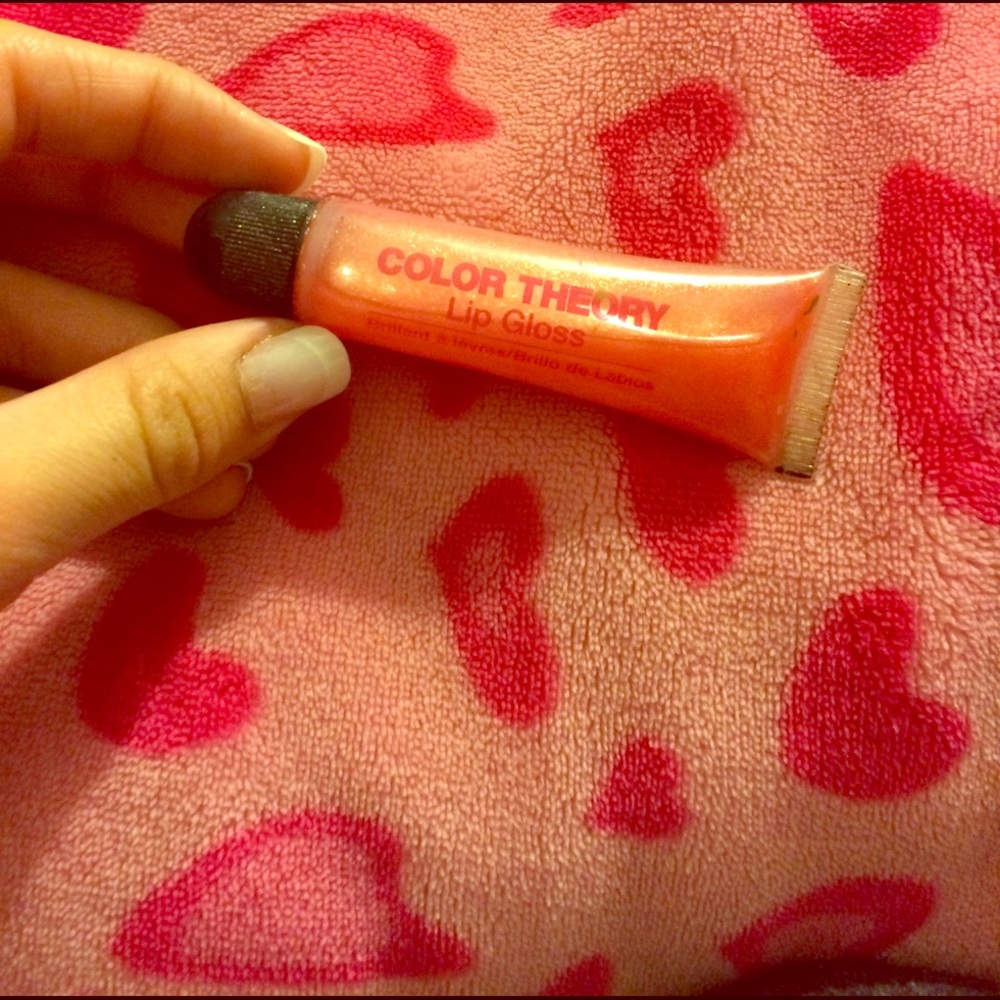 FREE Color therory lip gloss!!!