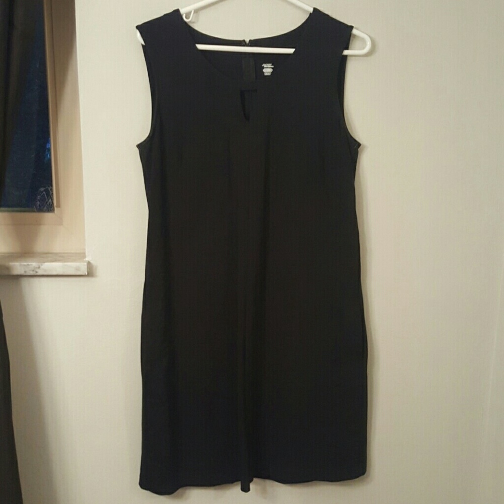 Jockey Sleeveless Black Dress w/ Pockets