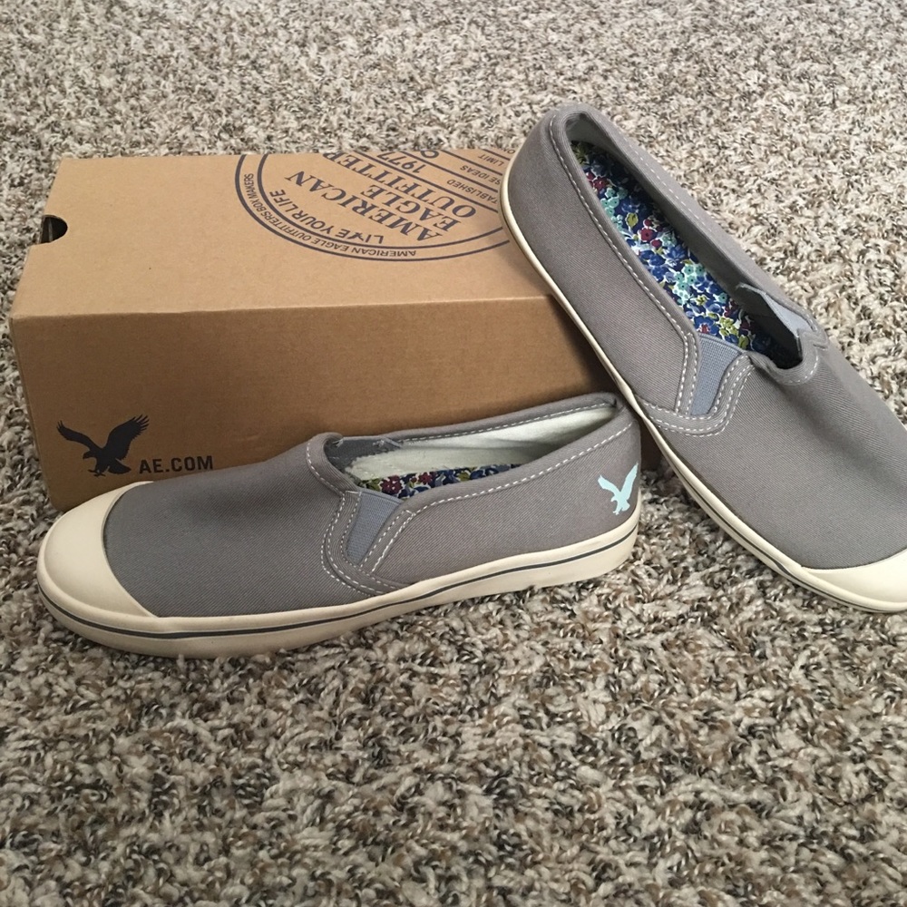 American eagle shoes size 6