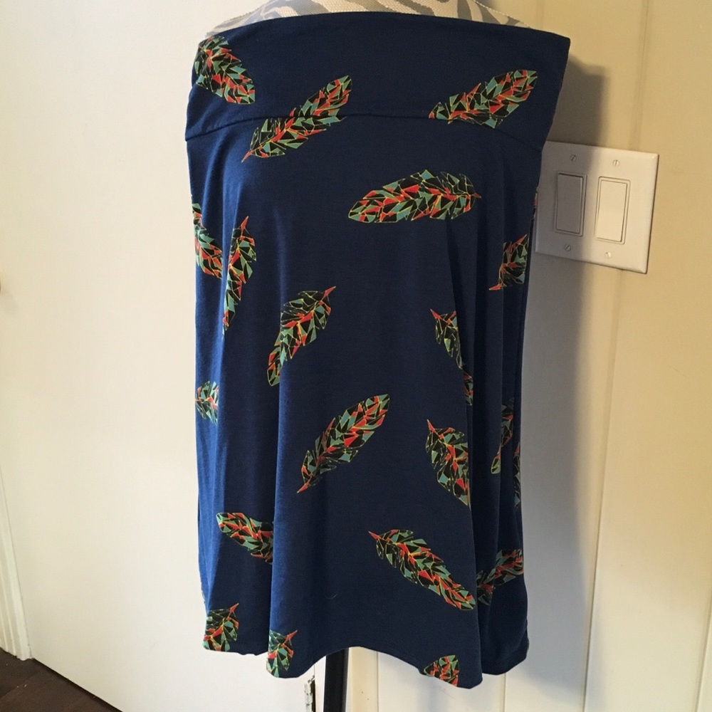 LuLaRoe Azure skirt, size Medium