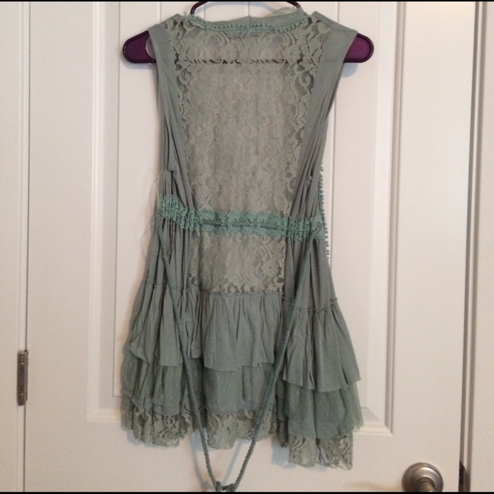 Top - Picture 3 of 4