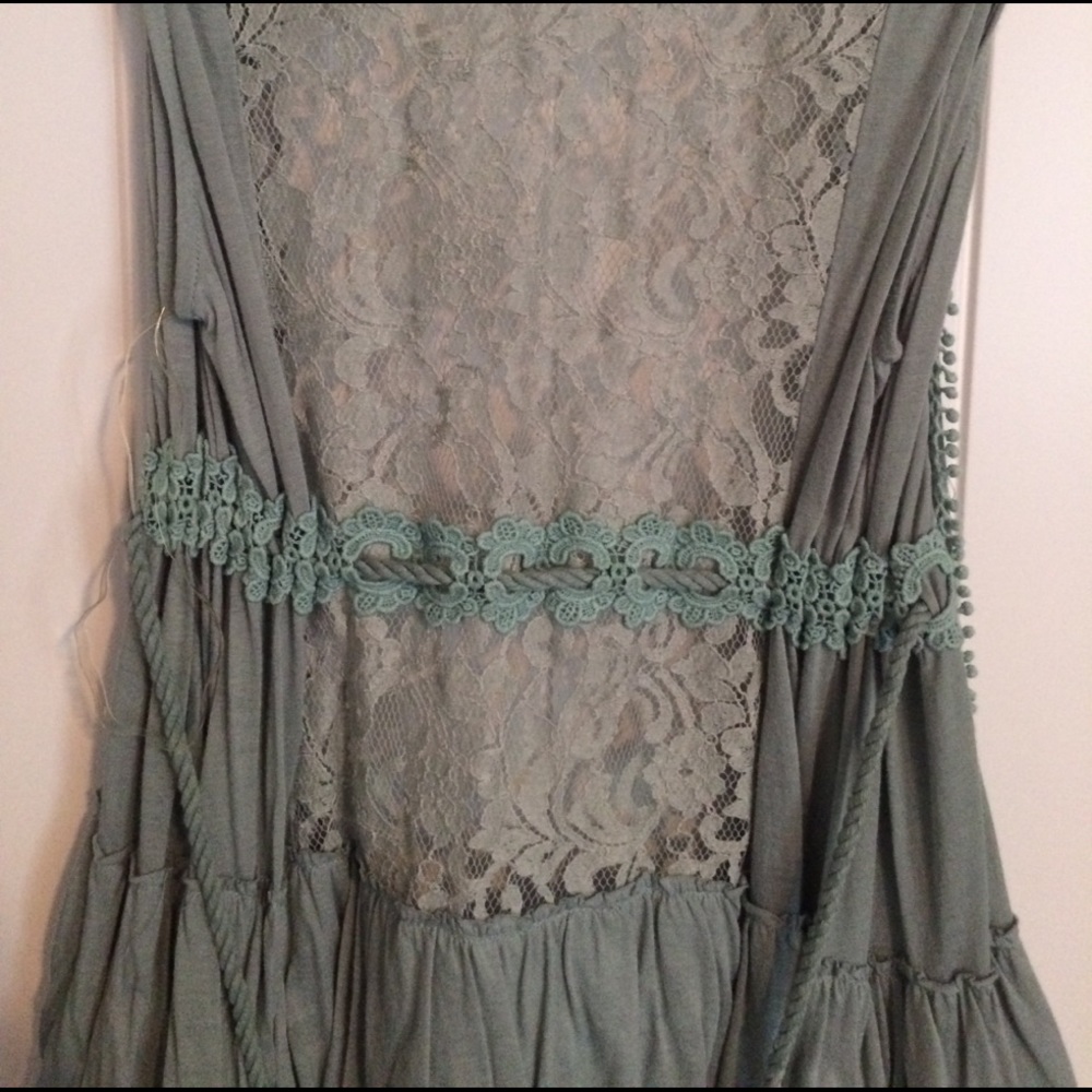 Top - Picture 4 of 4