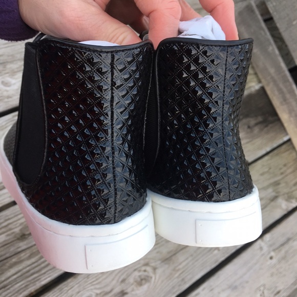 Last 1!🏆HP5️⃣🌟Luichiny Textured High-Tops! NEW! - Picture 5 of 7