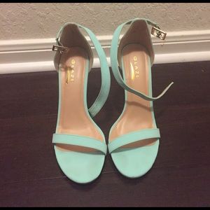 Mint strappy heel