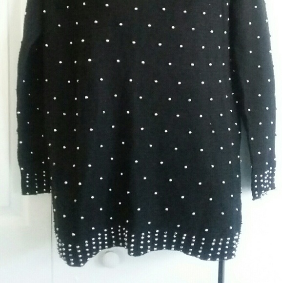 Sweater - Picture 2 of 4