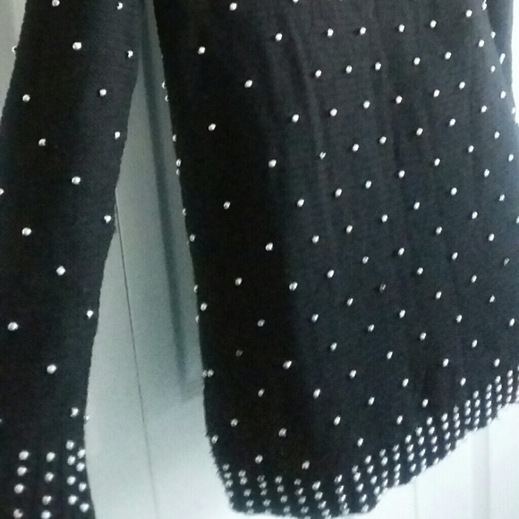 Sweater - Picture 3 of 4