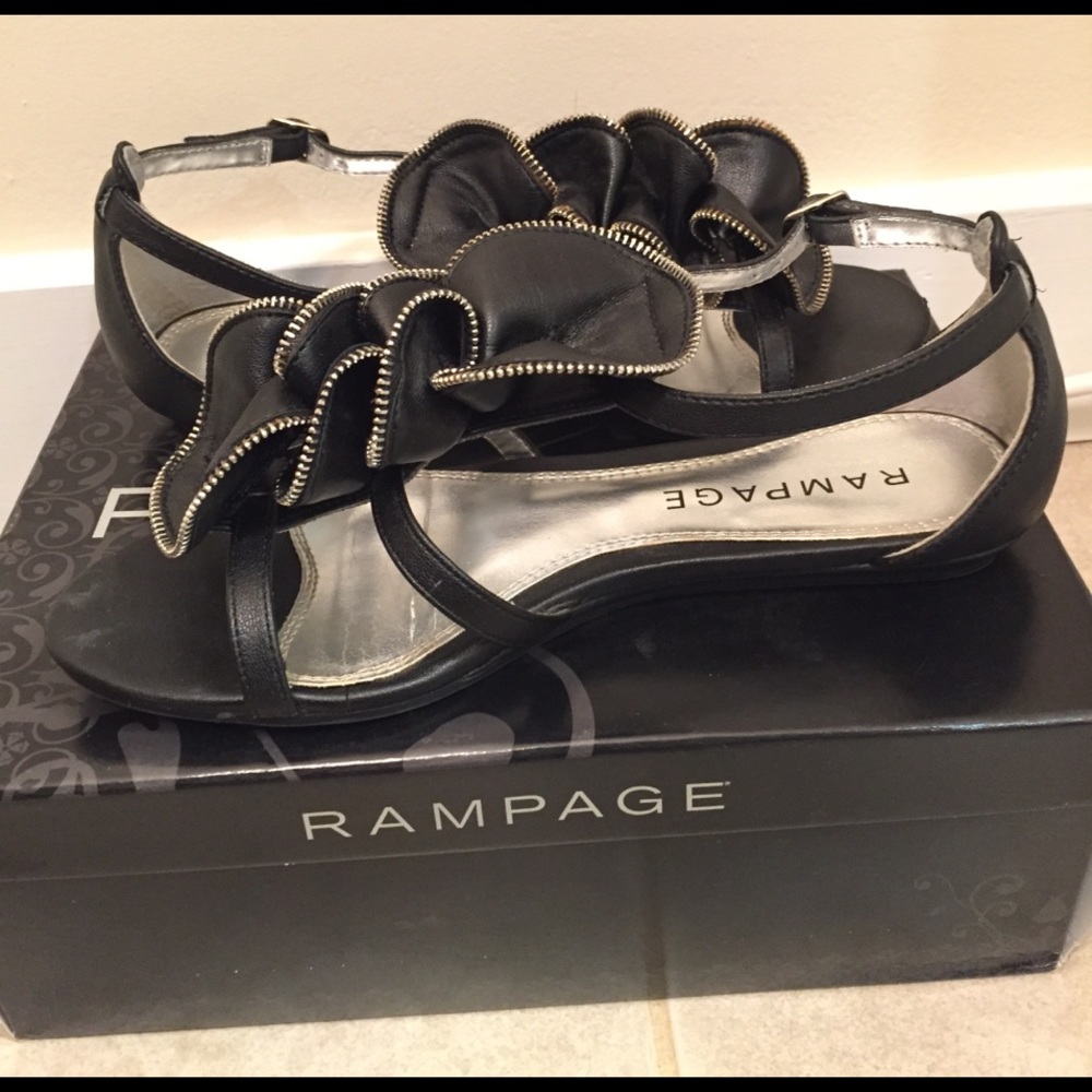 Rampage Gabriella Black Pleather Zipper Sandals