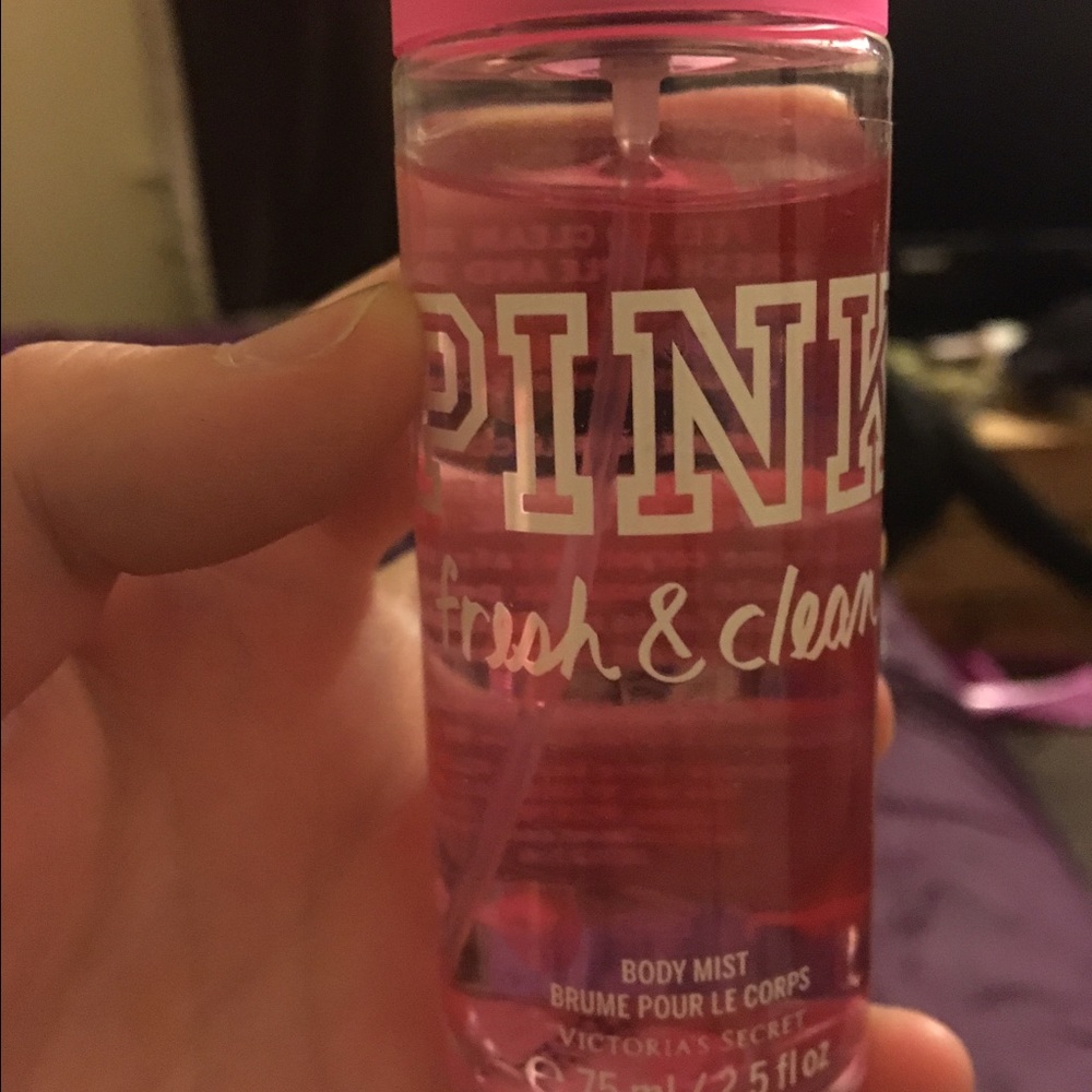 VS PINK Fresh and Clean