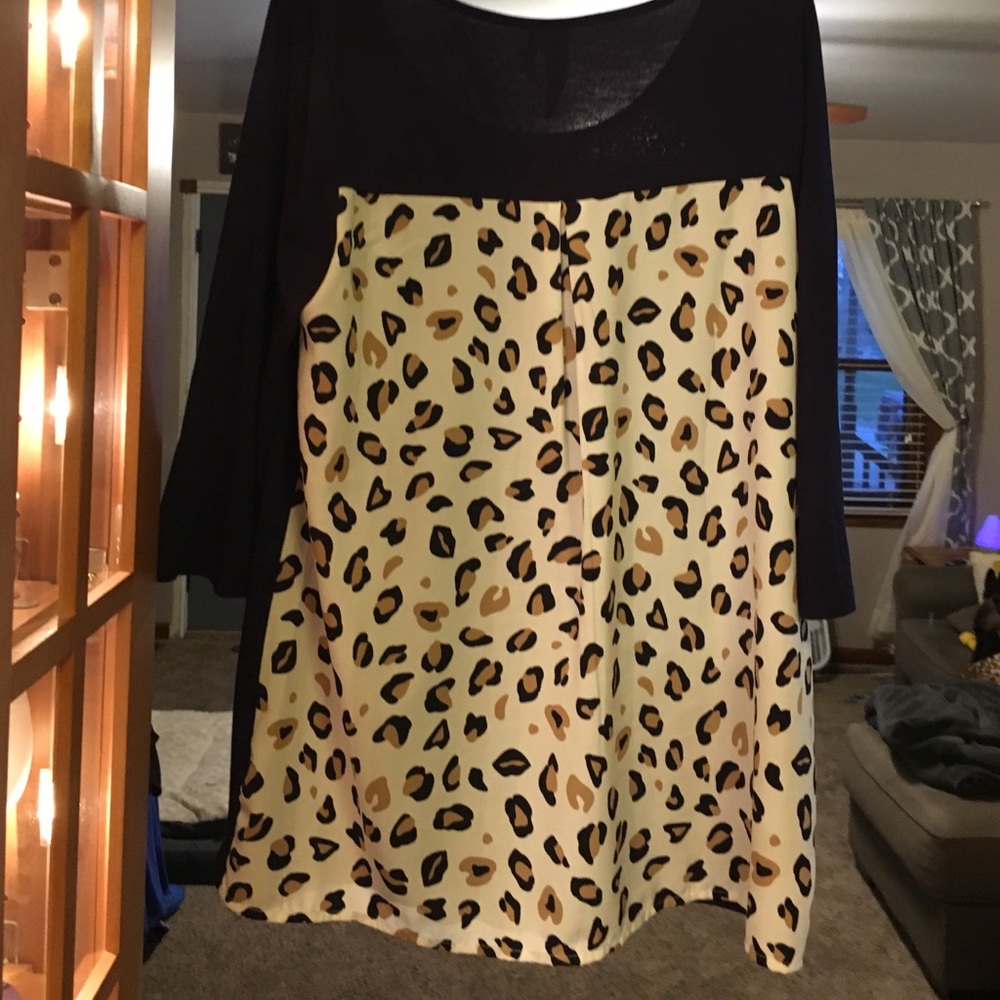 Three quarter length blouse