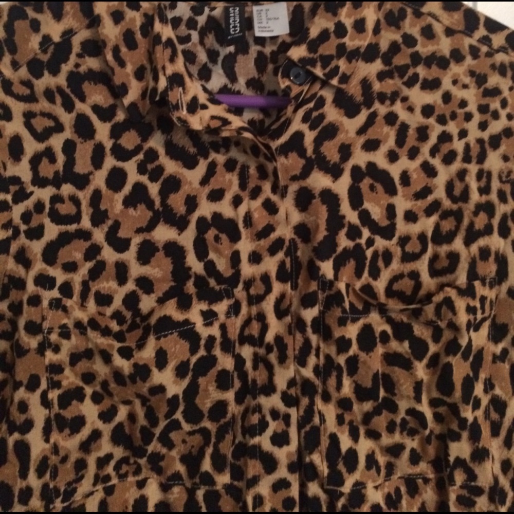 Button up shirt - Picture 2 of 2