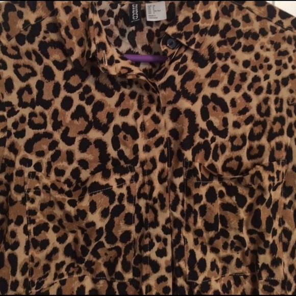 Button up shirt - Picture 2 of 2