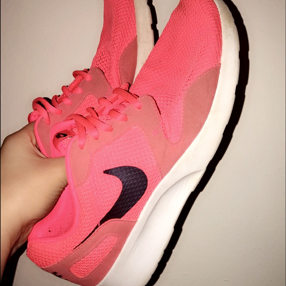 Nike shoes