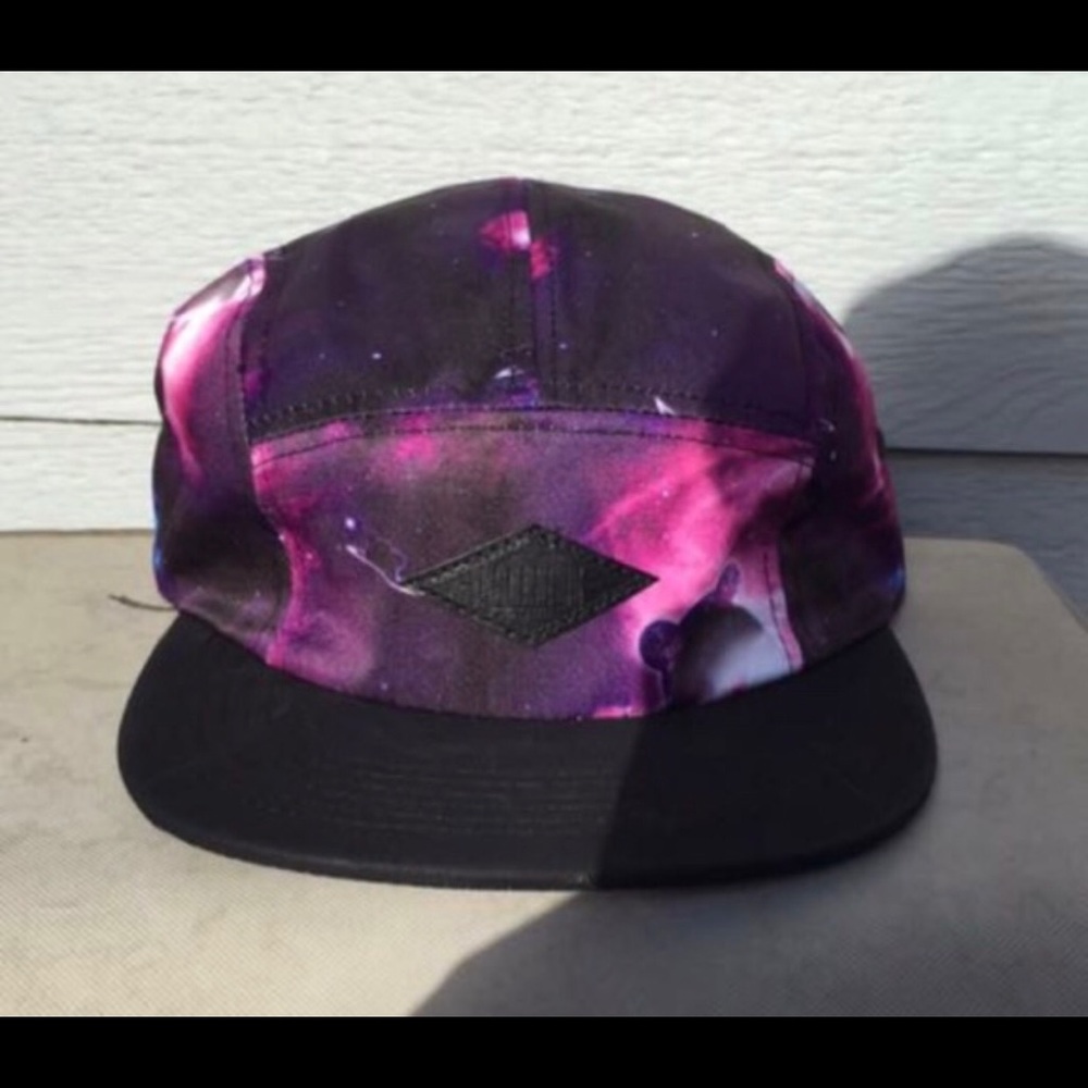 5 panel Galaxy SnapBack