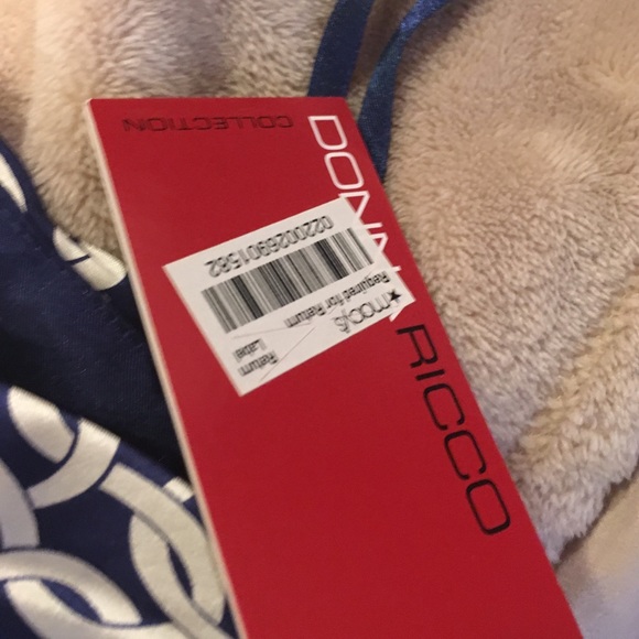 Dress - Picture 4 of 5