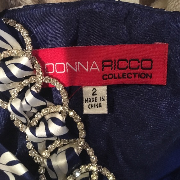 Dress - Picture 5 of 5