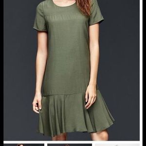 Gap drop waist ruffle dress