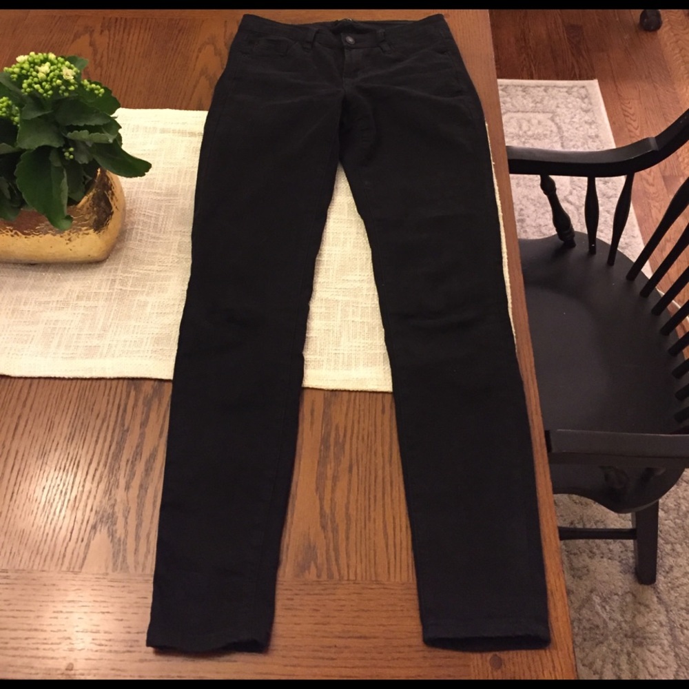 Black Kensie jeans