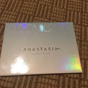 Anastasia glow kit