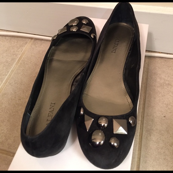 Alfani Sally Black Suede Ballet Flats - Picture 2 of 3