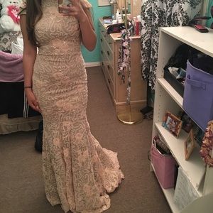 A blush/nude mermaid gown