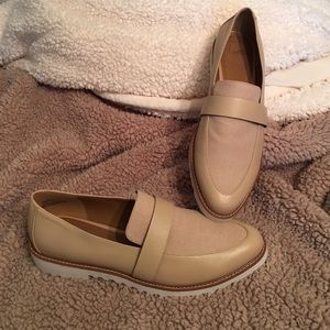 Brand new 14TH & Union taupe shoes