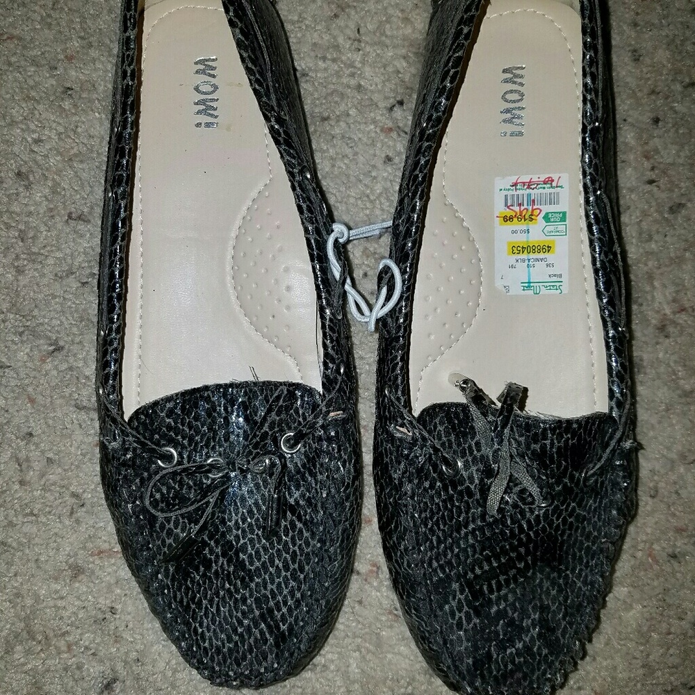 WOW black faux crocodile loafers, 7. NWT