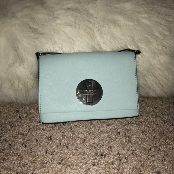 kate spade Handbags - Kate Spade Turn Lock Crossbody