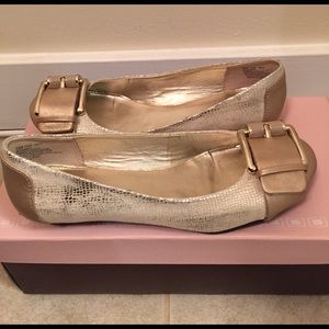 Bandolino Gold Ballet Flats w/Buckle