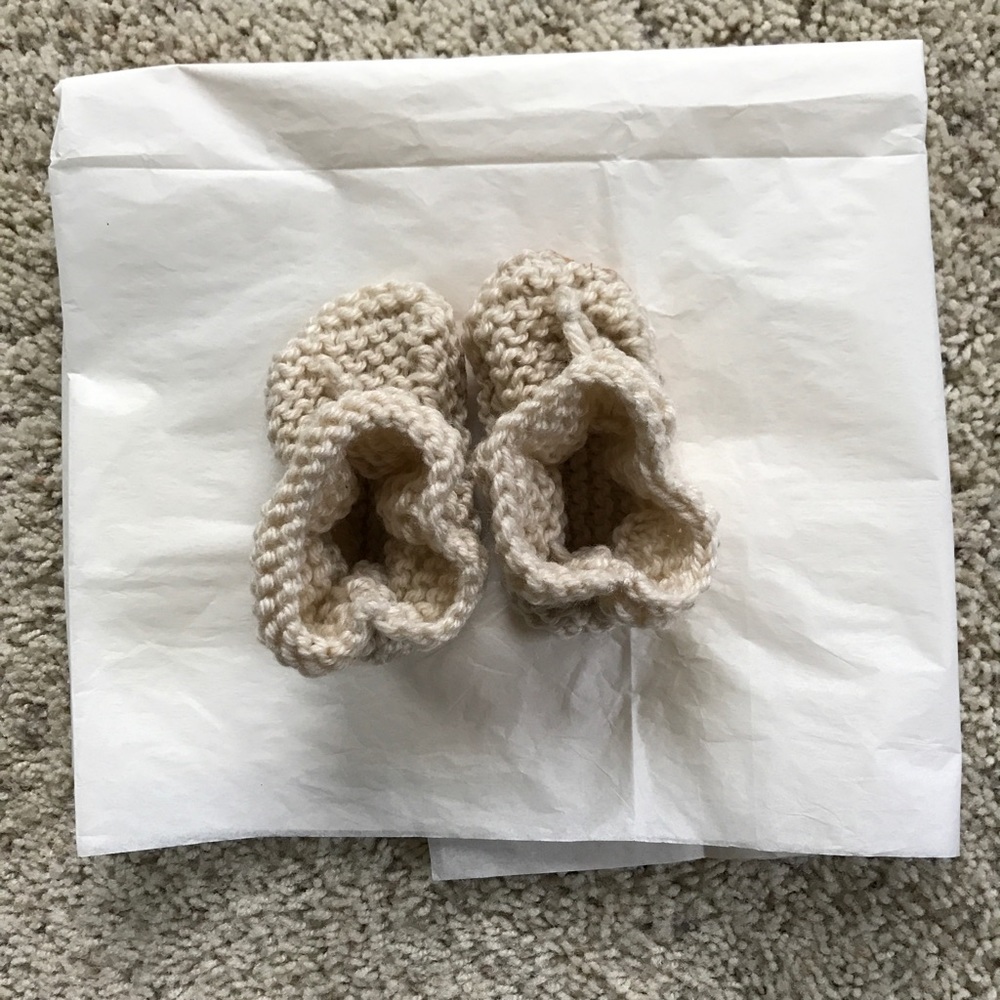 👶🏼Grandma Handmade wool baby shoes in Beige
