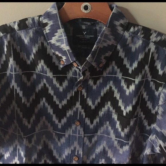 NWT- AEO men's button down - Picture 3 of 4