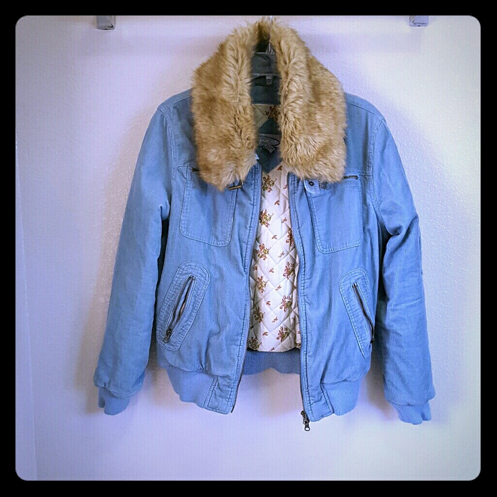 Blue, faux fur collar