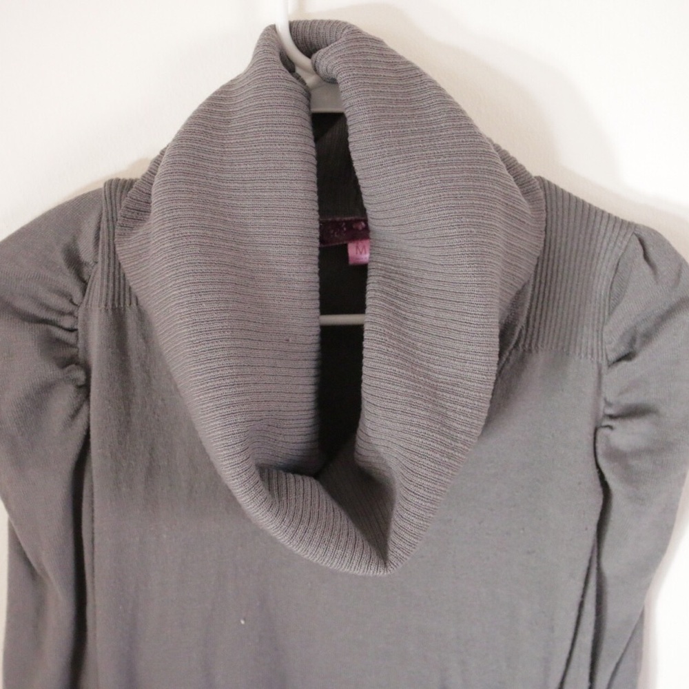 Turtle neck long sleeve gray dress